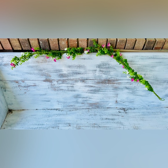 *Pink & White Wildflower Garland - Picture 8 of 13